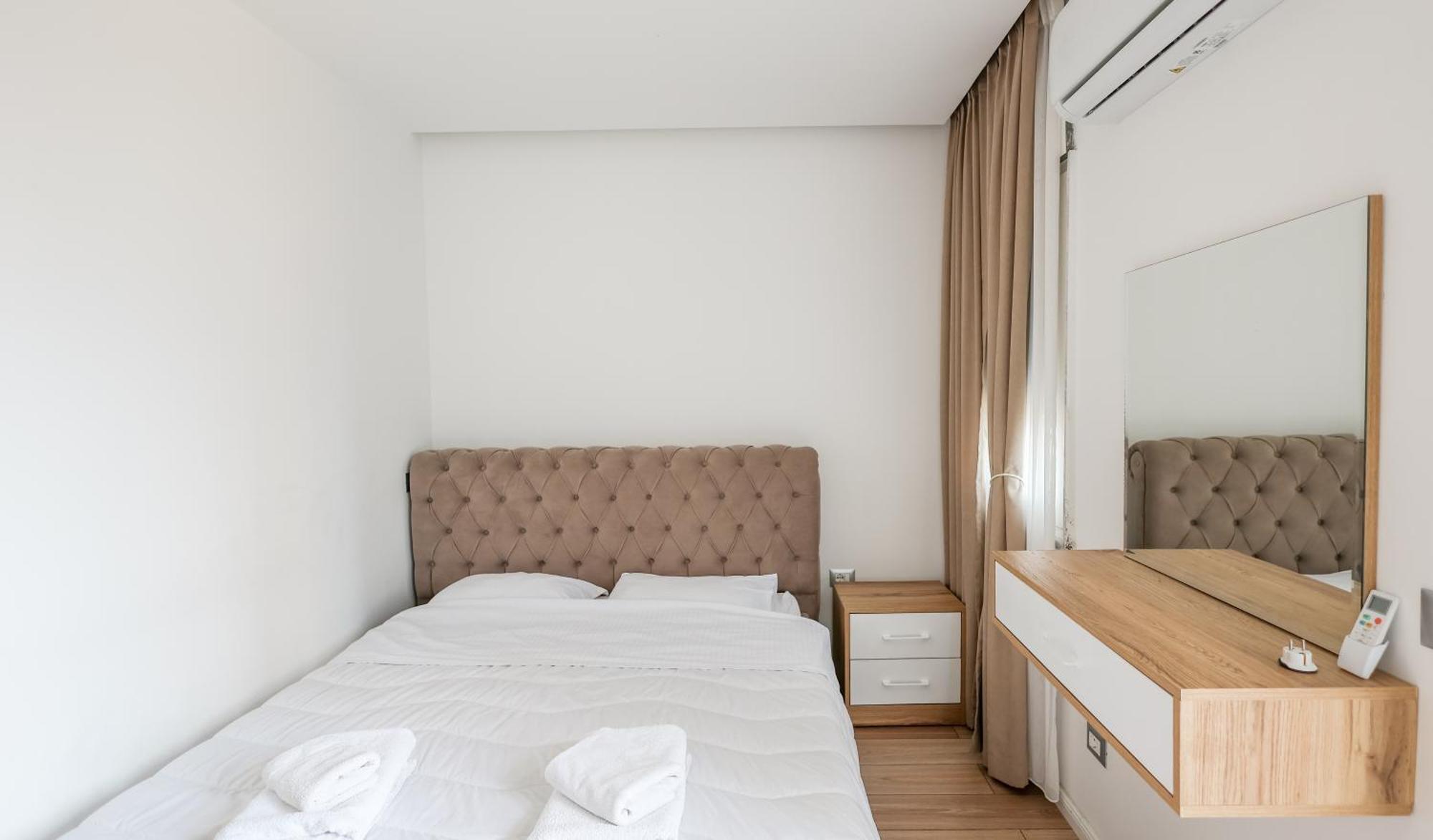 Premium Apartment In The Center Тирана Экстерьер фото