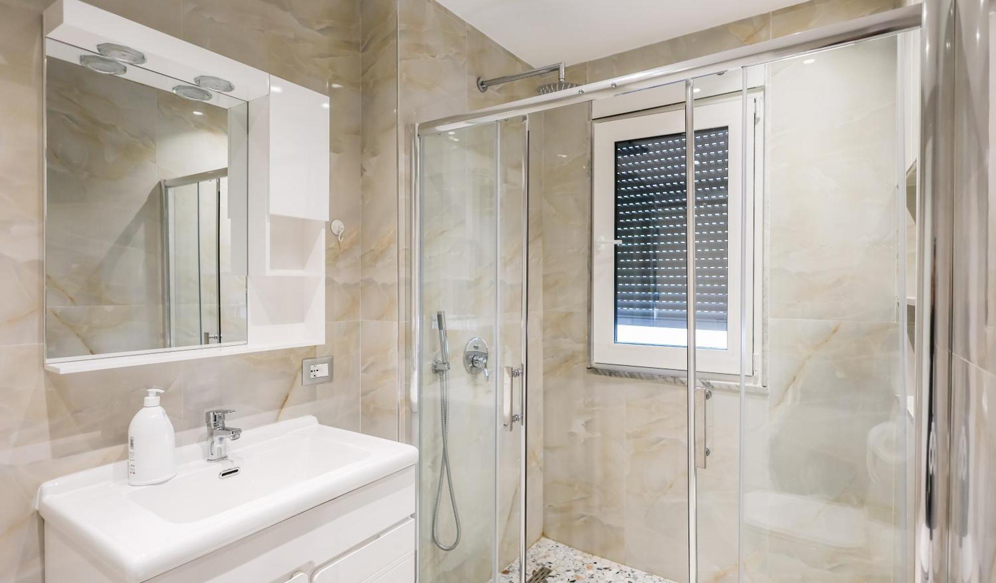 Premium Apartment In The Center Тирана Экстерьер фото